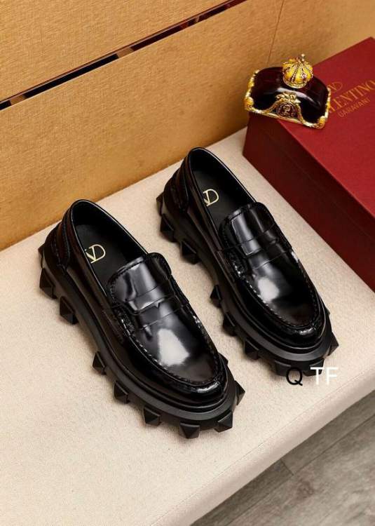 Picture of Valentino Shoes _SKUValentinosz38-455CTF090620073